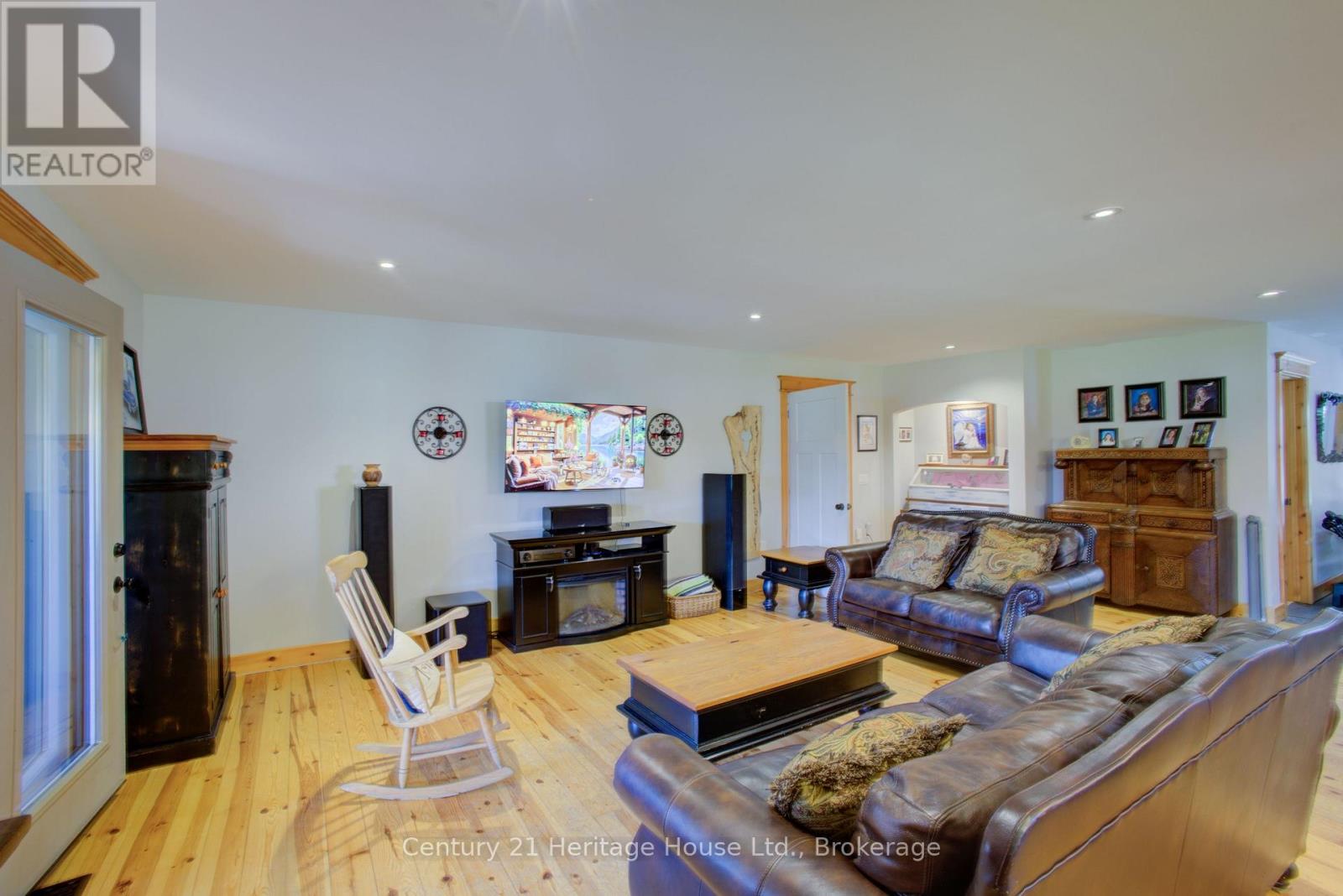 314844 6 HIGHWAY - 20