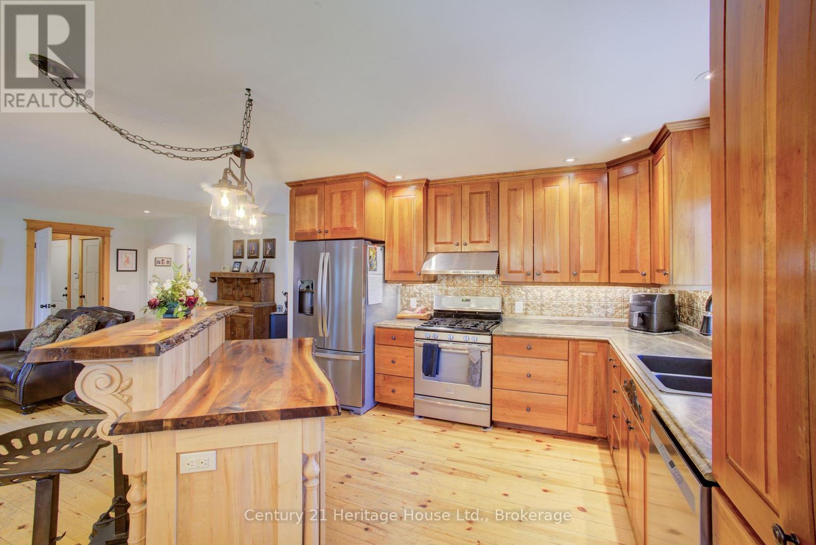 314844 6 HIGHWAY - 24