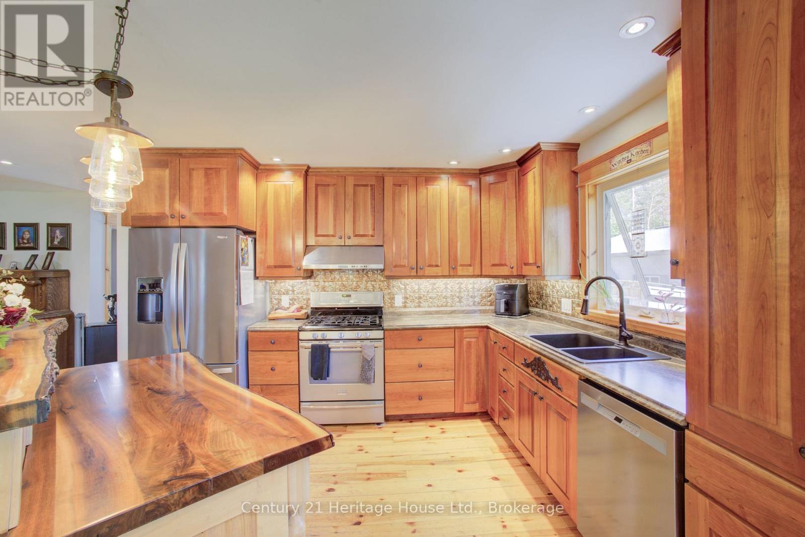 314844 6 HIGHWAY - 25