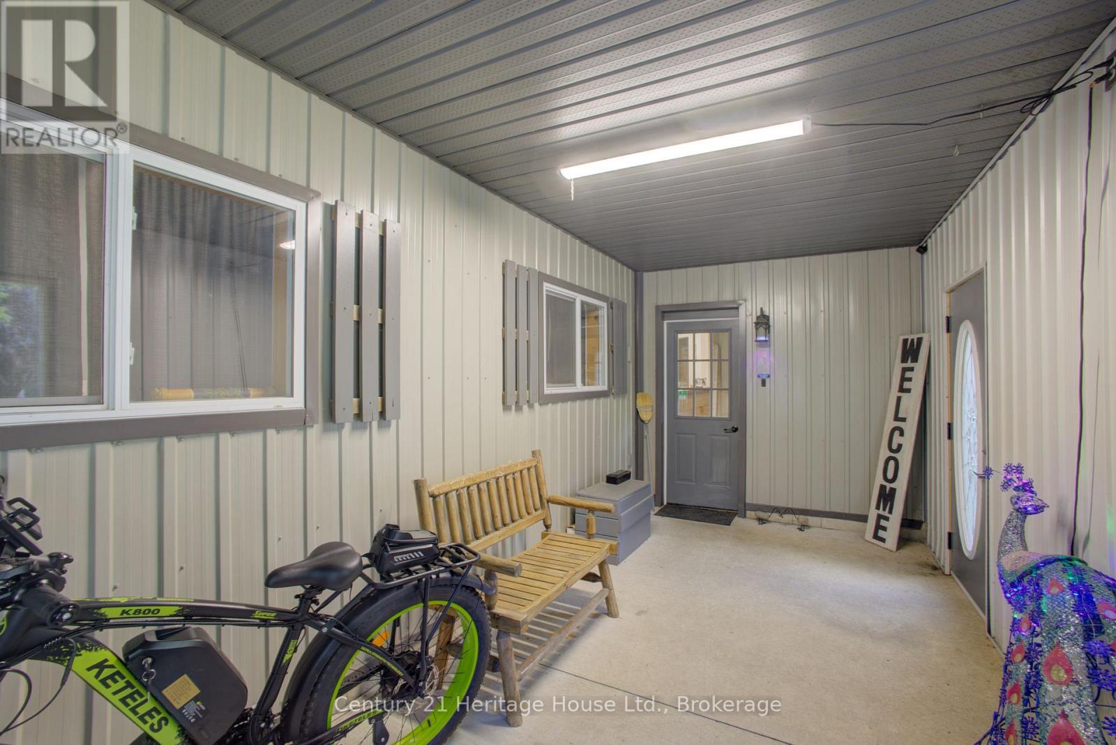 314844 6 HIGHWAY - 37
