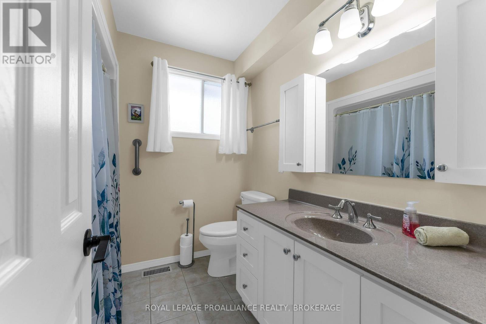 927 NEWHALL DRIVE - 21