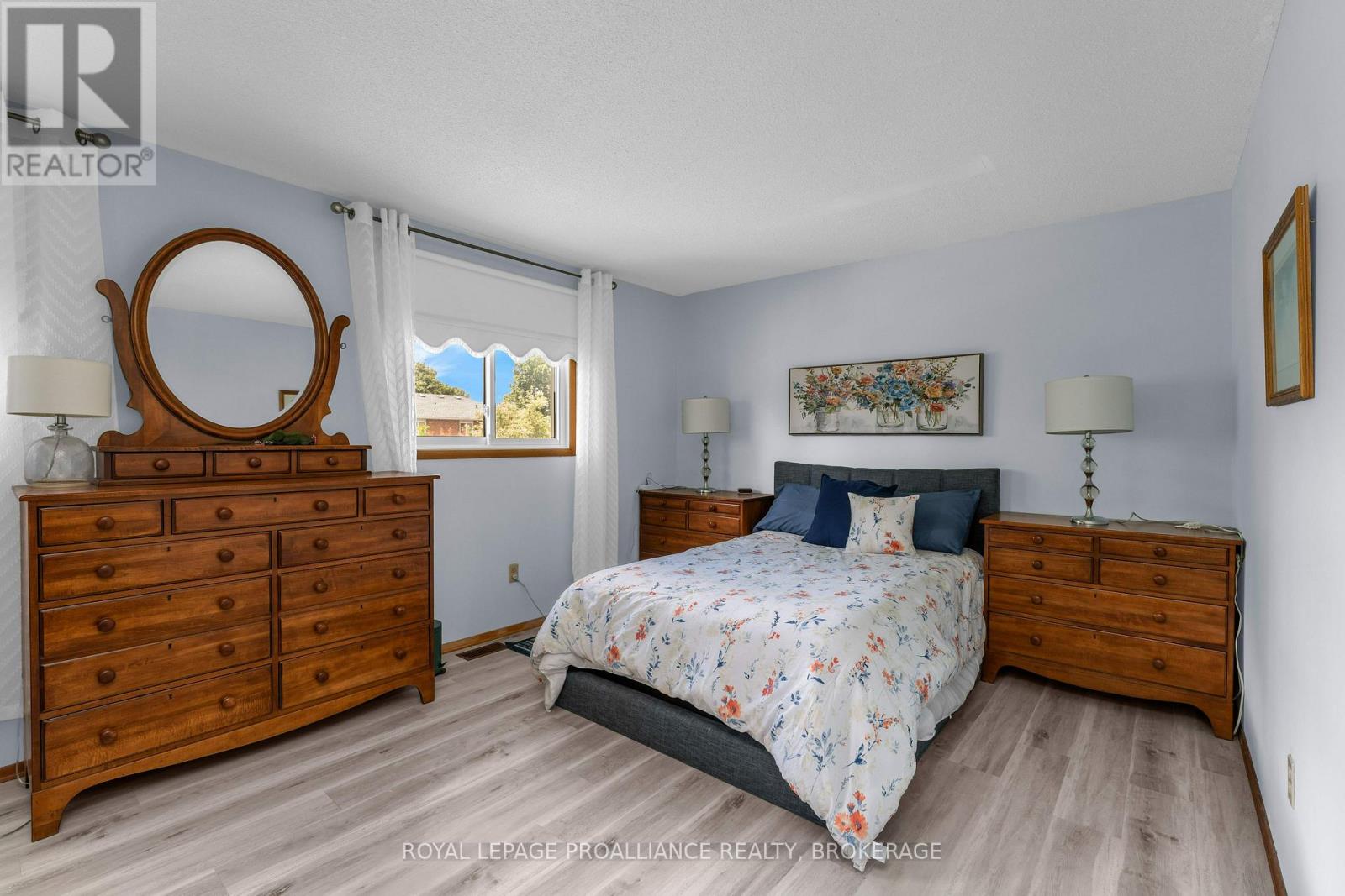 927 NEWHALL DRIVE - 22