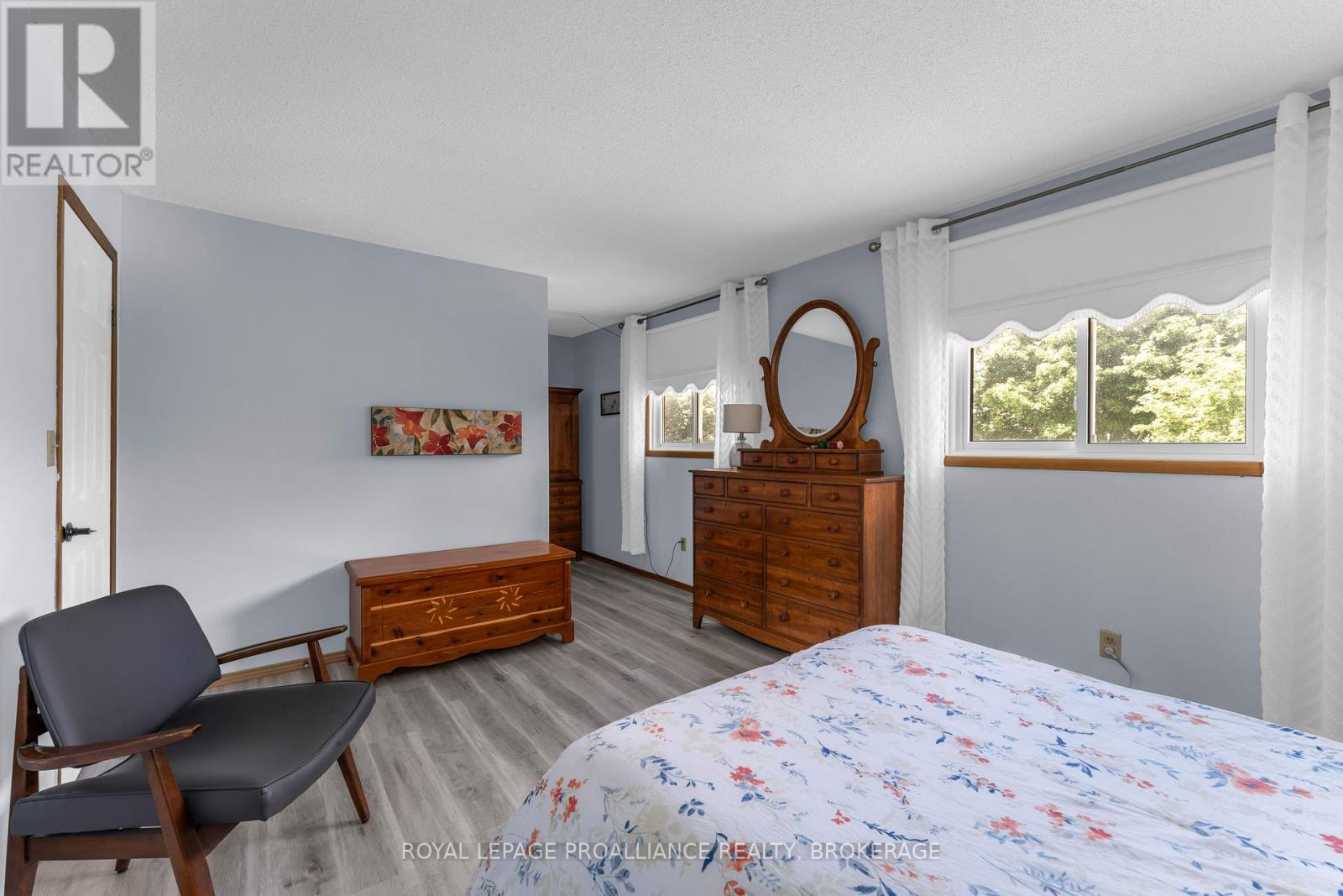 927 NEWHALL DRIVE - 23