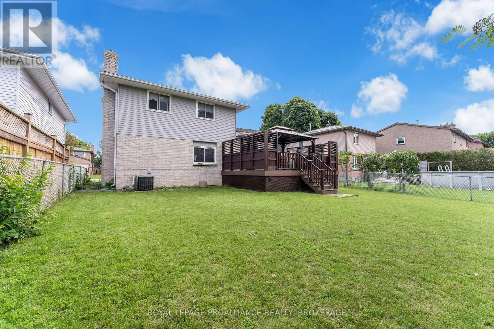 927 NEWHALL DRIVE - 32
