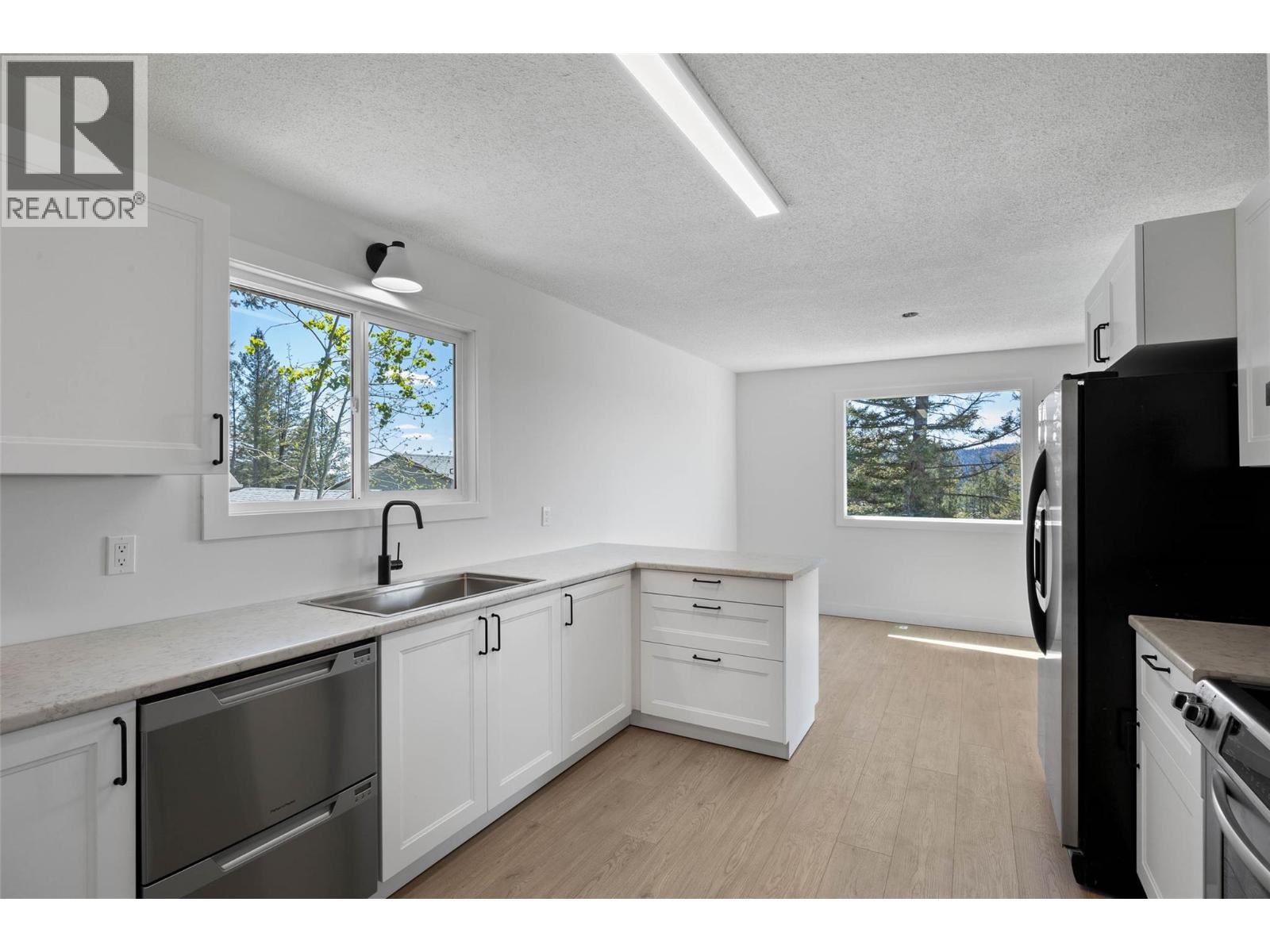 11 Jasper Drive, Logan Lake