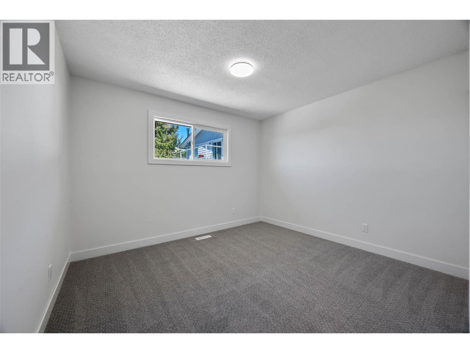 11 Jasper Drive, Logan Lake