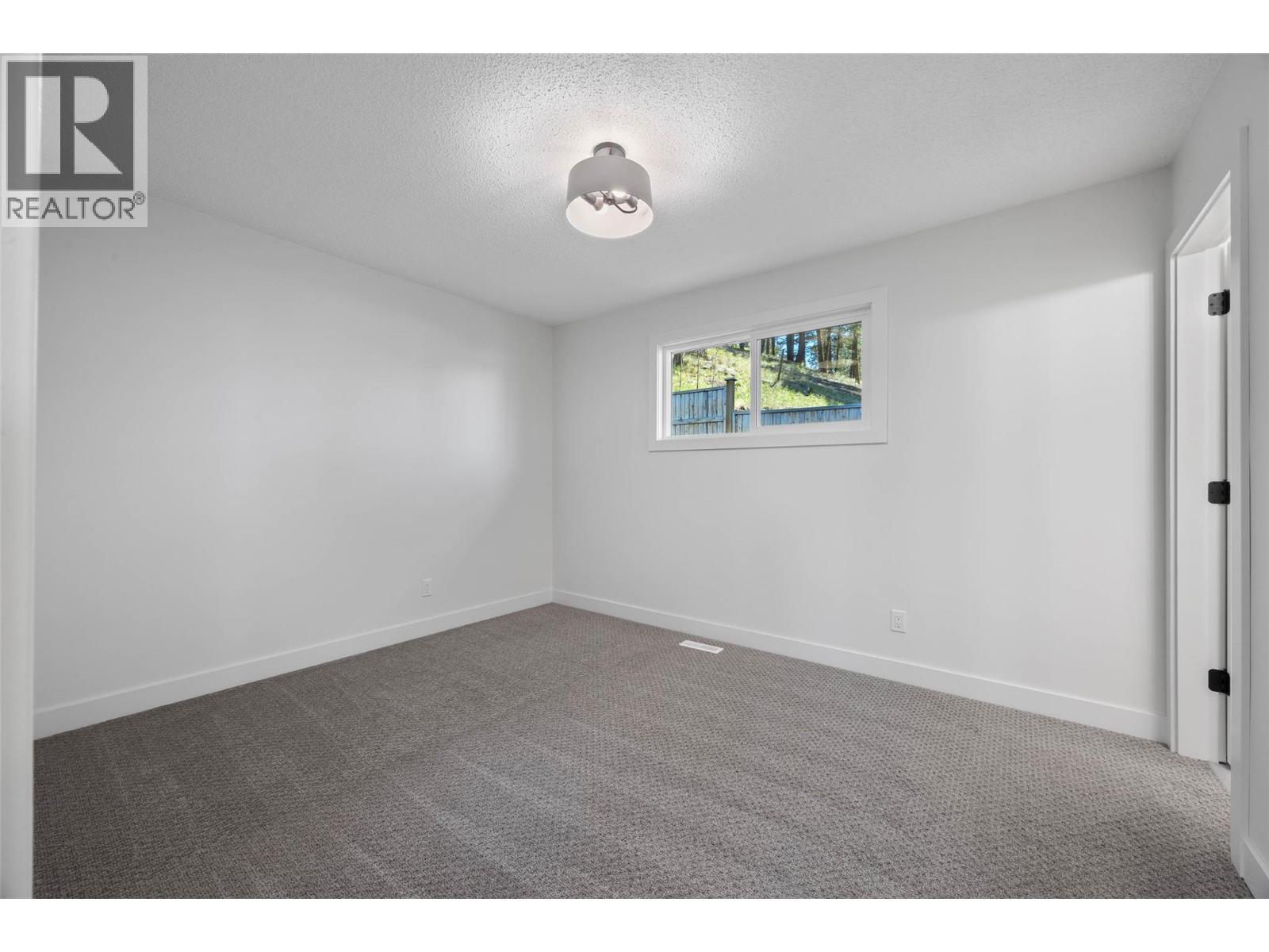 11 Jasper Drive, Logan Lake