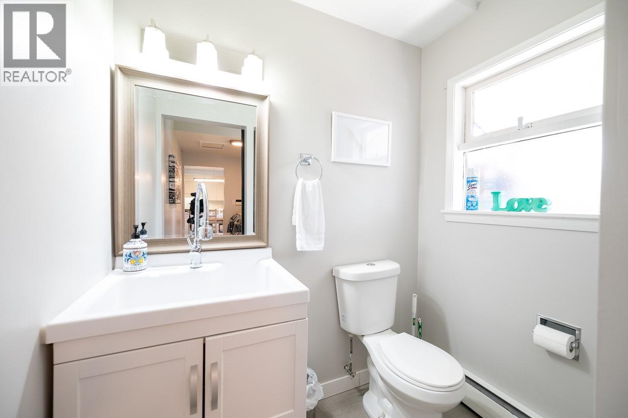 2591 FLEETWOOD Avenue - Image 13