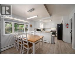 Dining room - 2591 Fleetwood Avenue, Kamloops, BC V2B4T1 Photo 12