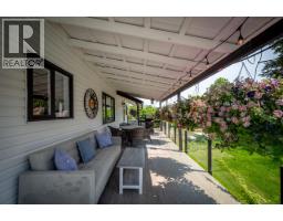 4pc Bathroom - 2591 Fleetwood Avenue, Kamloops, BC V2B4T1 Photo 16