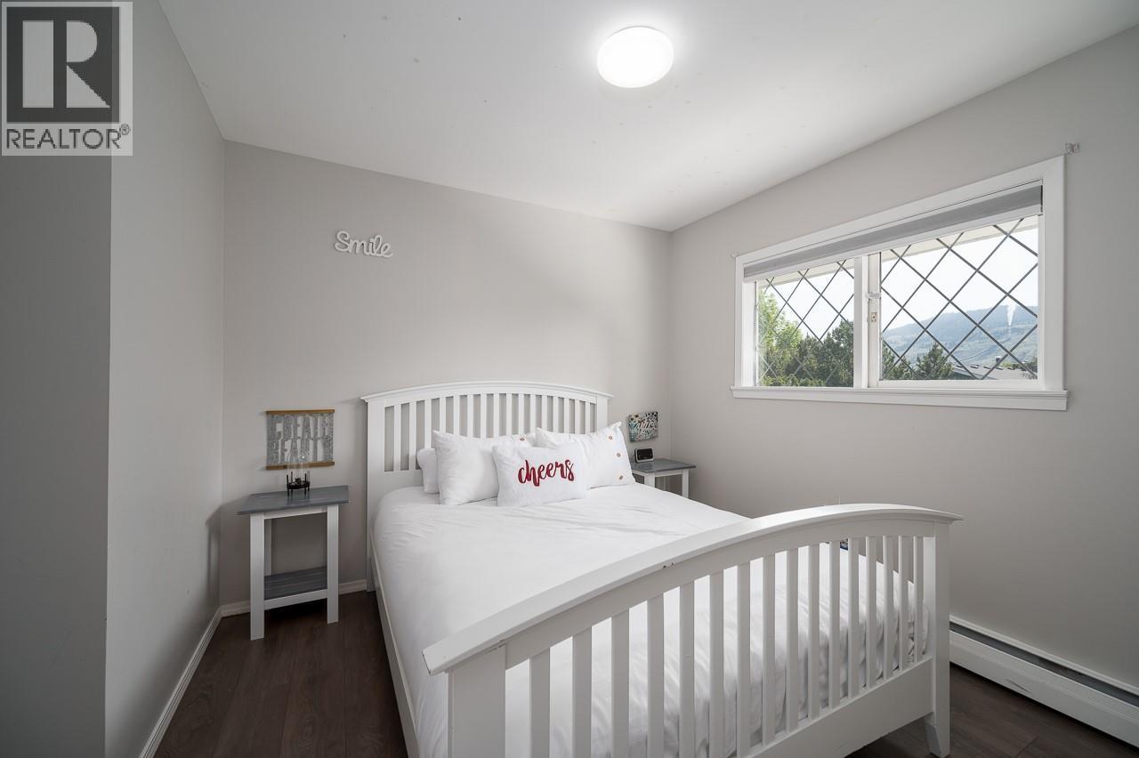 2591 FLEETWOOD Avenue - Image 20