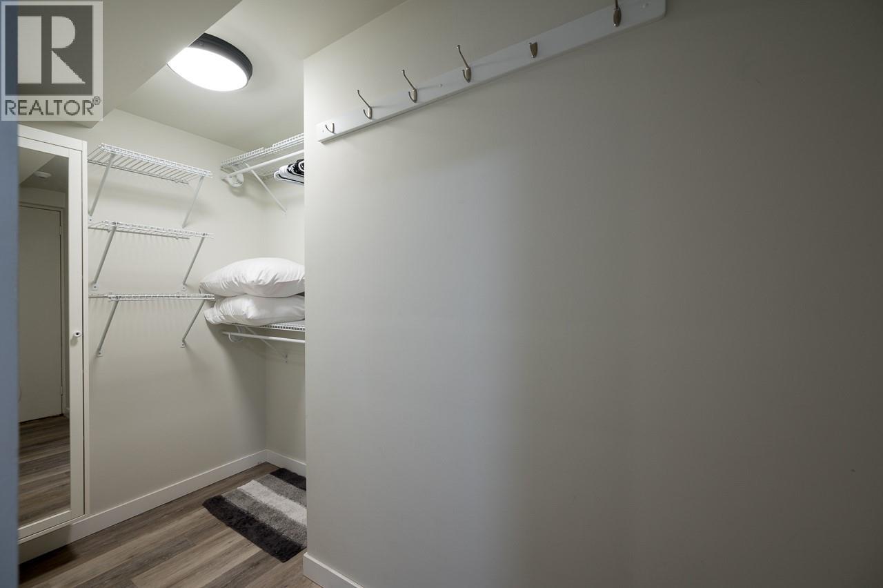 2591 FLEETWOOD Avenue - Image 36