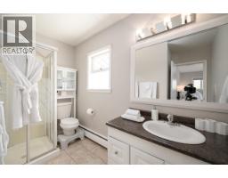 Primary Bedroom - 2591 Fleetwood Avenue, Kamloops, BC V2B4T1 Photo 7