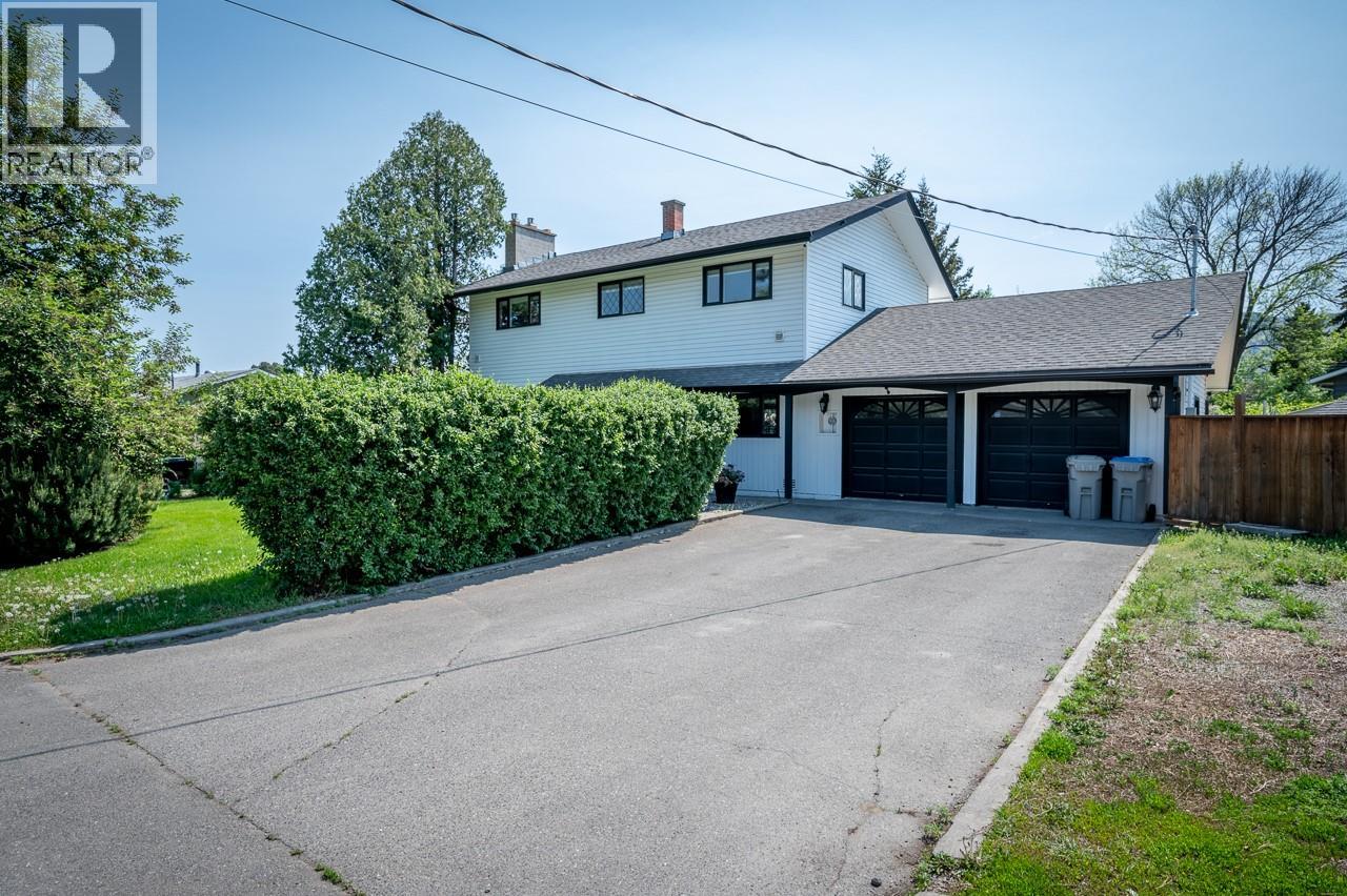 2591 FLEETWOOD Avenue - Image 26