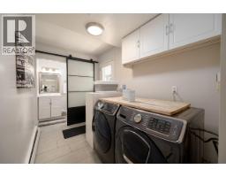 Living room - 2591 Fleetwood Avenue, Kamloops, BC V2B4T1 Photo 11