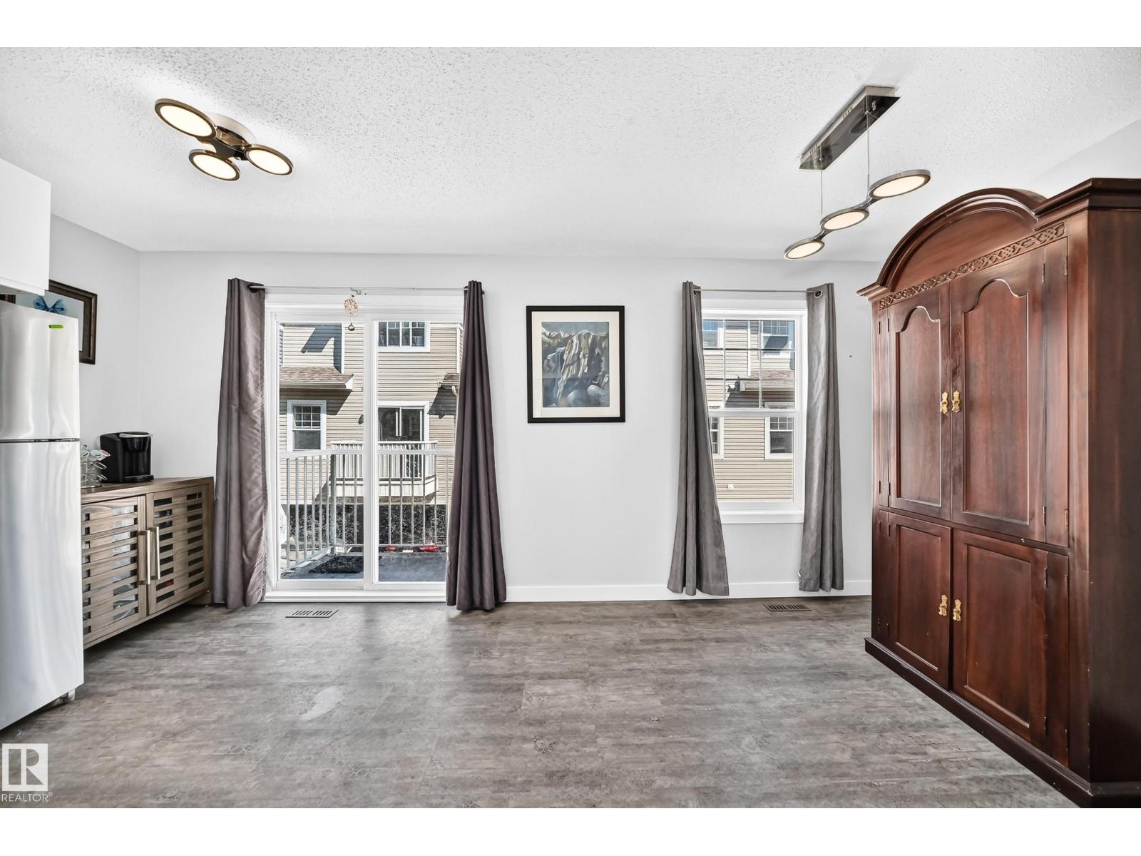 #146 5604 199 ST NW - 11