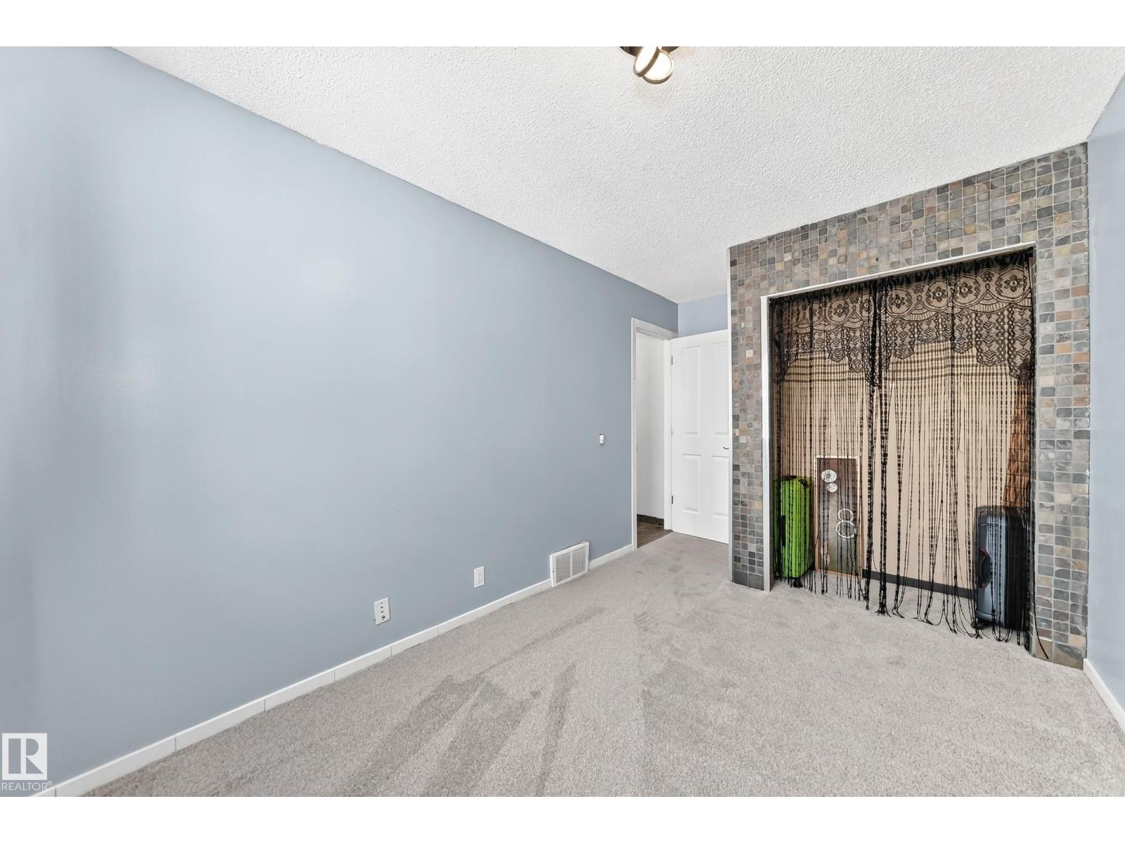 #146 5604 199 ST NW - 29