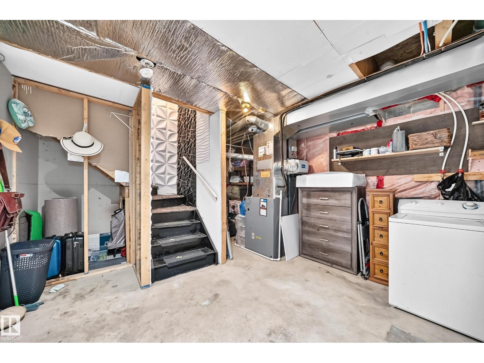 #146 5604 199 ST NW - 34