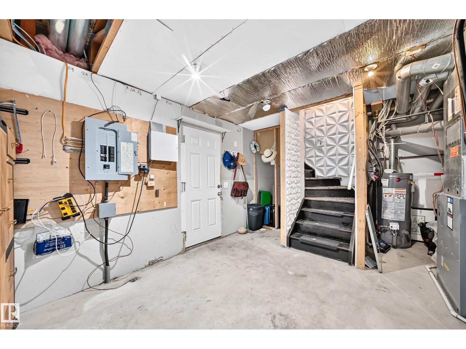 #146 5604 199 ST NW - 35