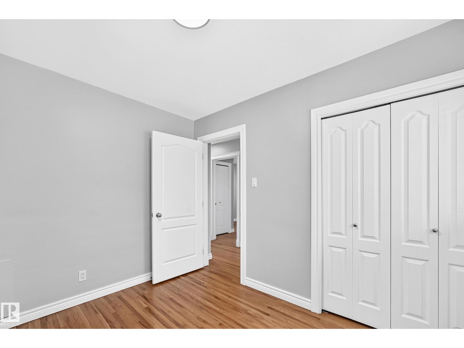 7307 76 ST NW - 13
