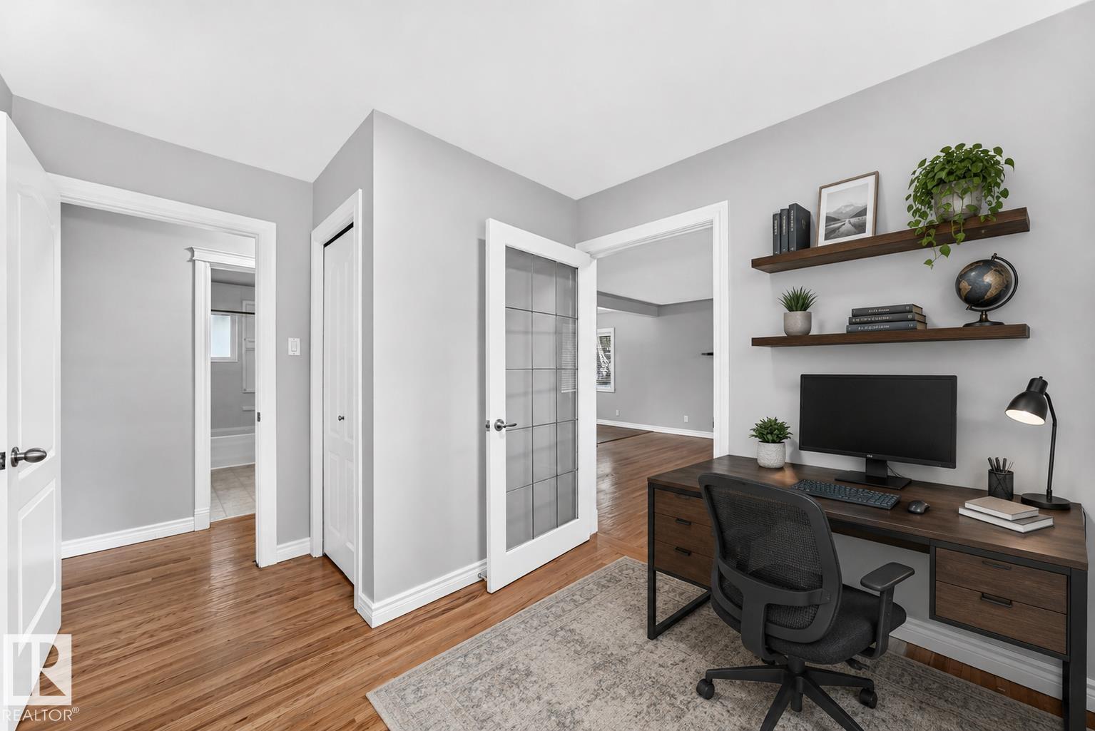 7307 76 ST NW - 17