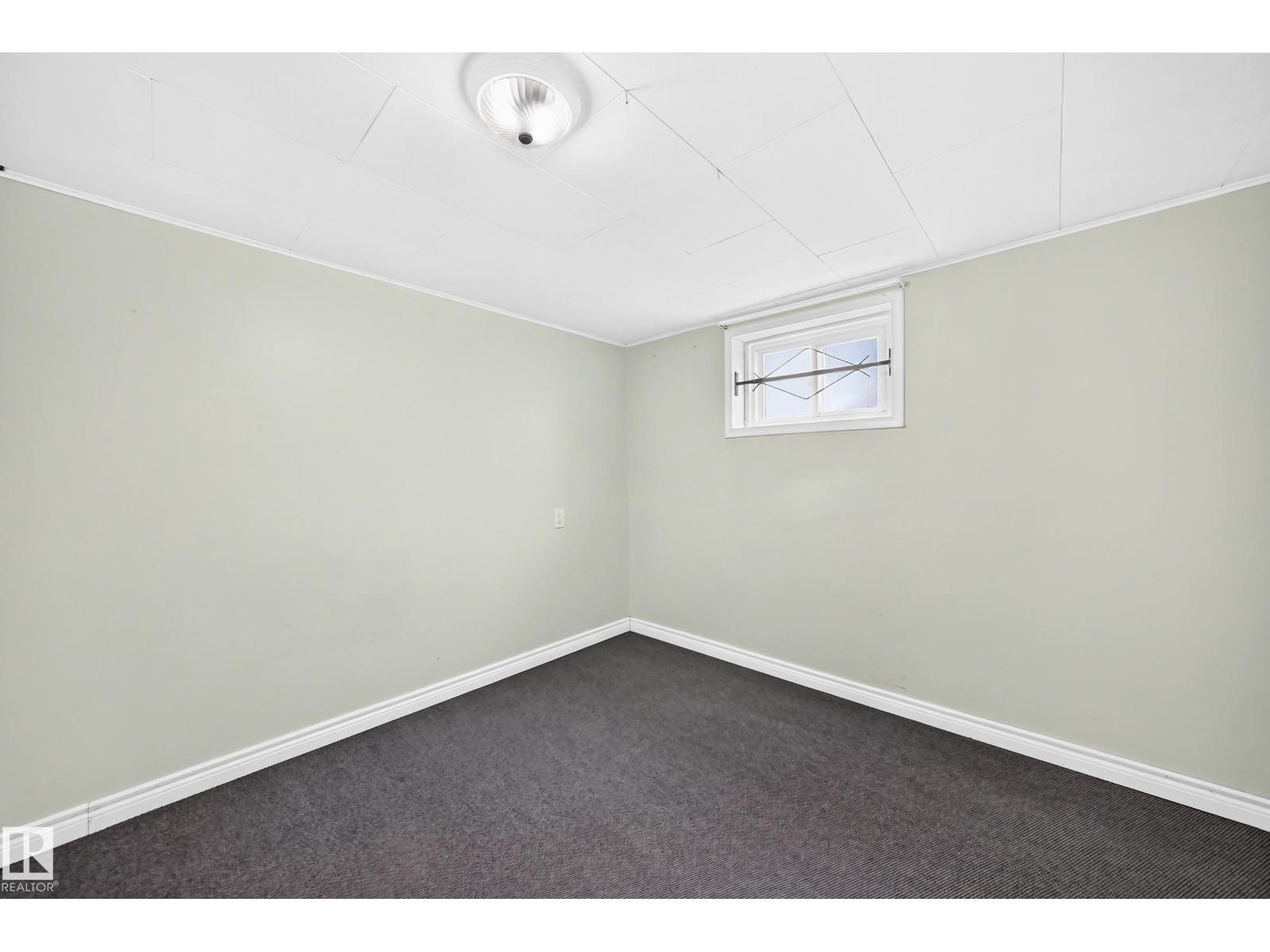 7307 76 ST NW - 24