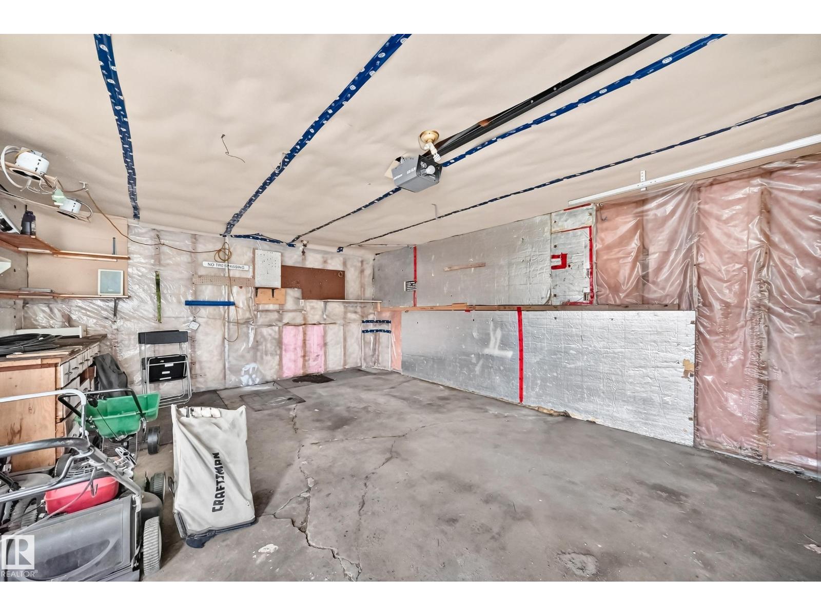 7307 76 ST NW - 28