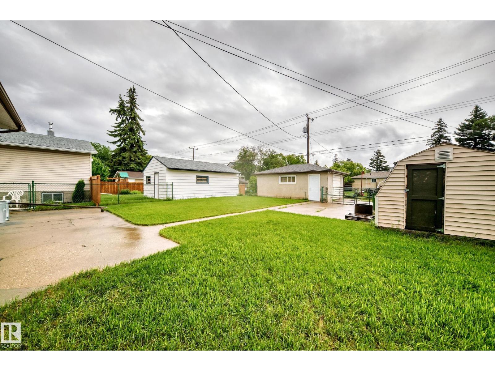 7307 76 ST NW - 31