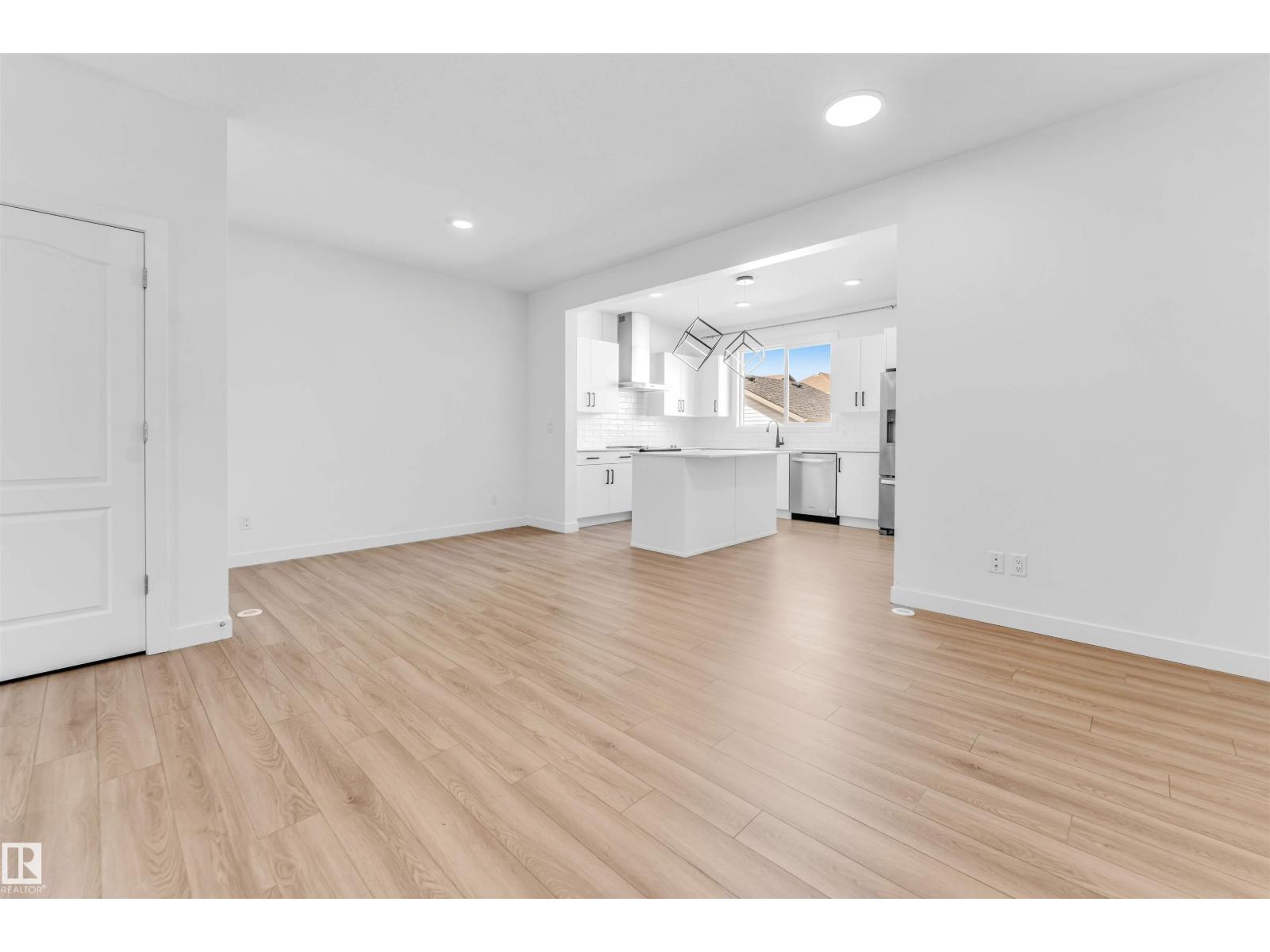 1208 14 AVE NW NW - 18
