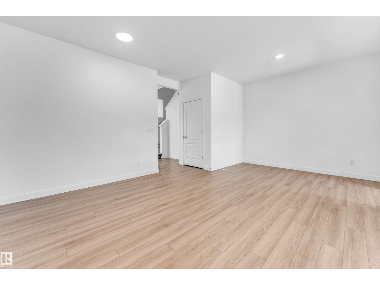 1208 14 AVE NW NW - 19