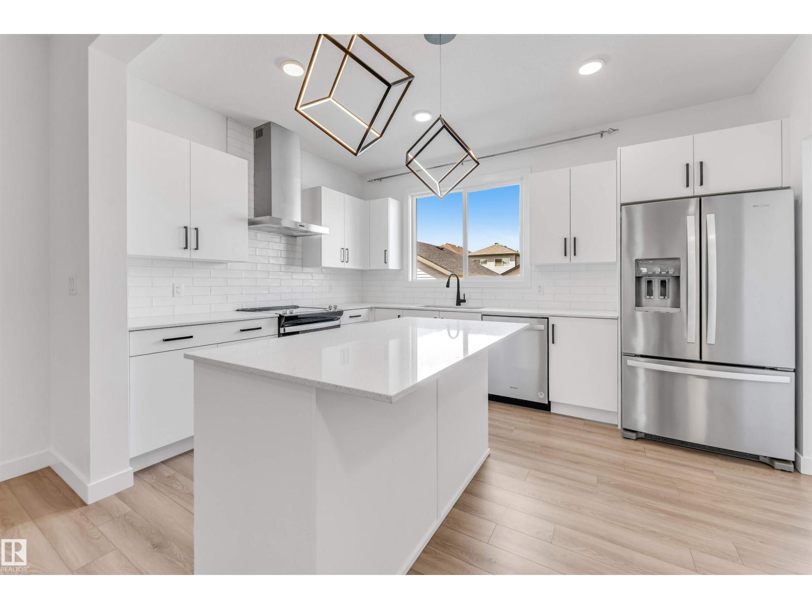 1208 14 AVE NW NW - 20