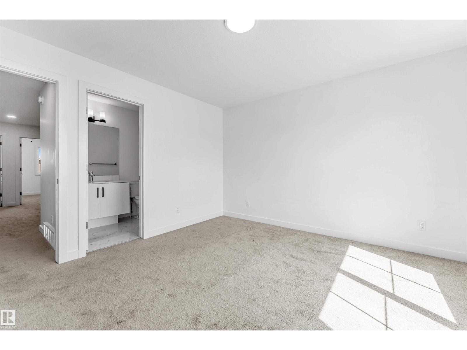 1208 14 AVE NW NW - 32