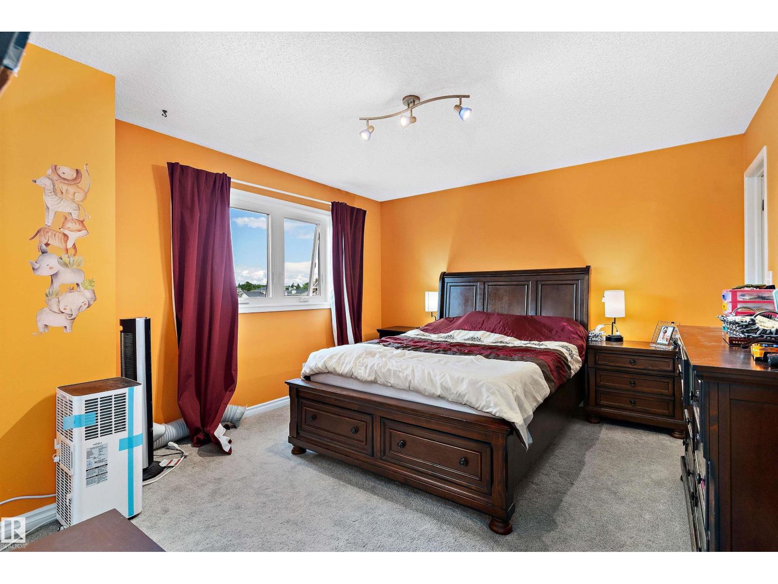 8904 170A AV NW - 19