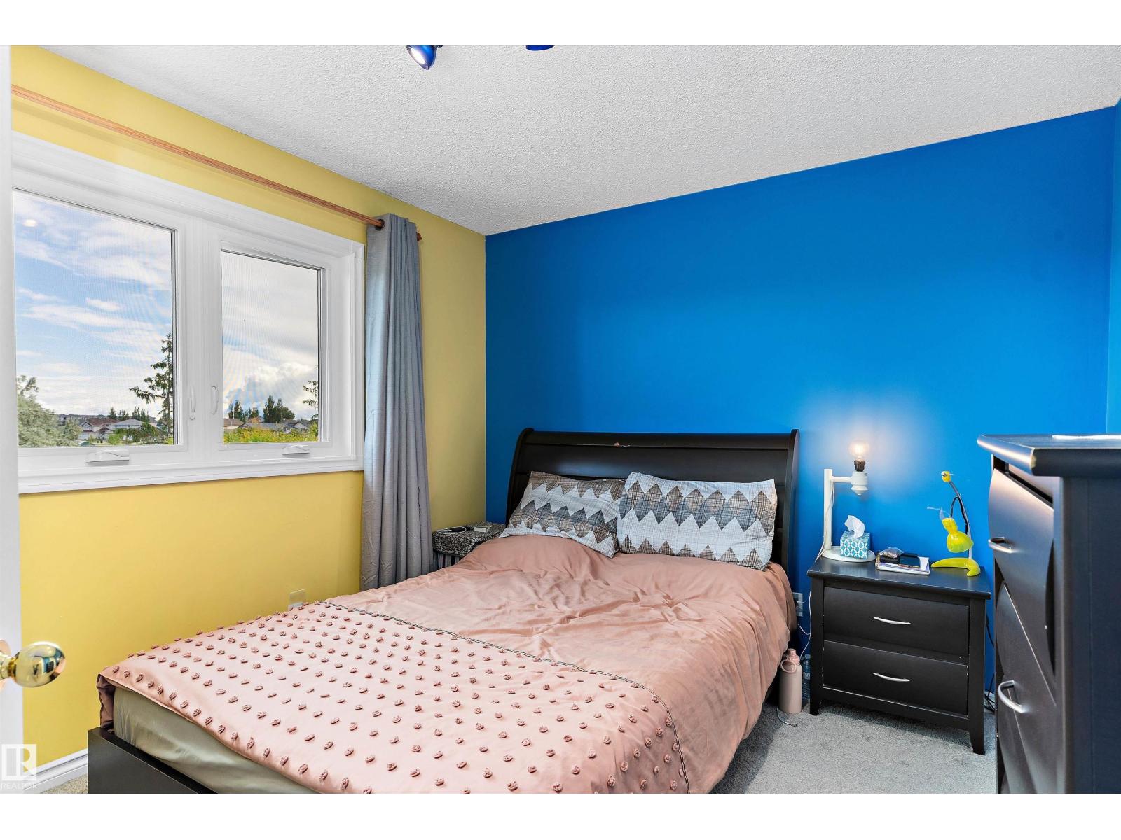 8904 170A AV NW - 25