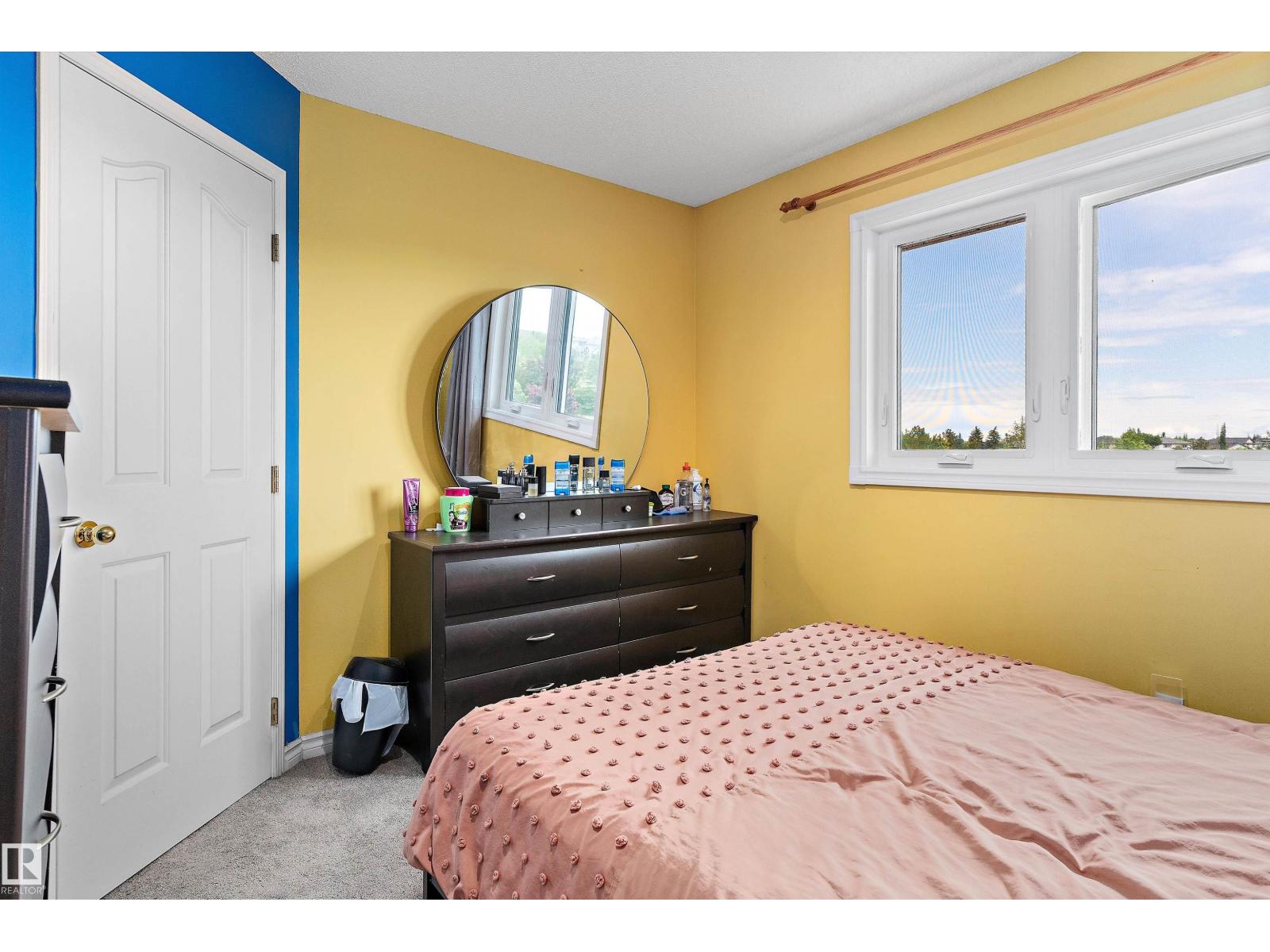 8904 170A AV NW - 26