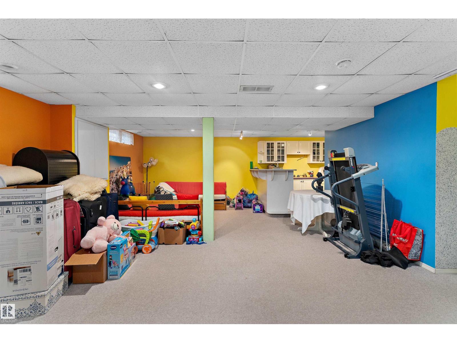 8904 170A AV NW - 29