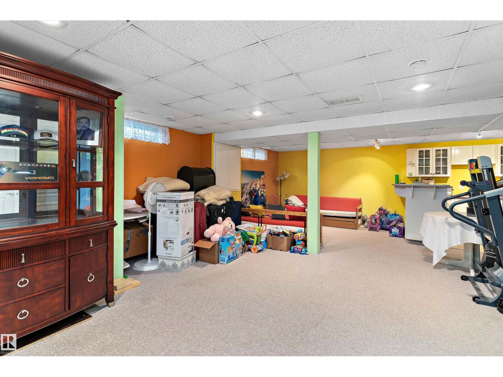 8904 170A AV NW - 30