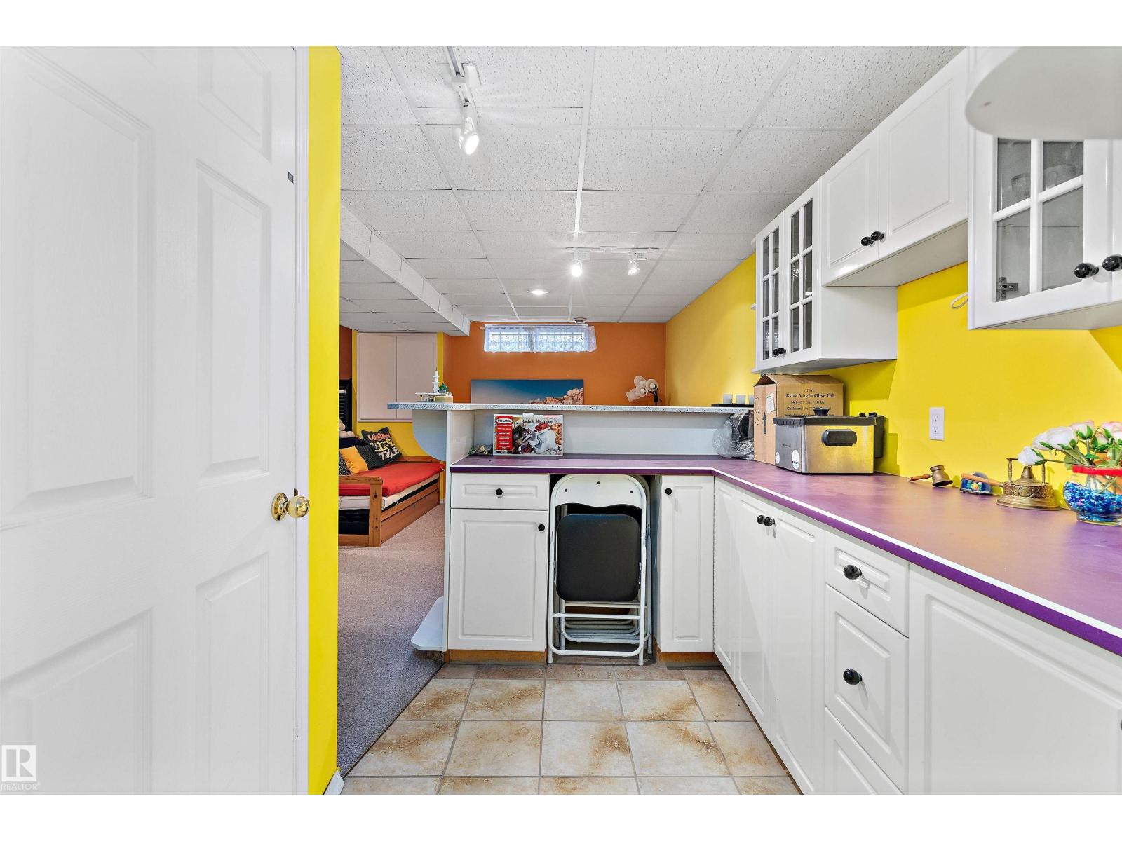 8904 170A AV NW - 33