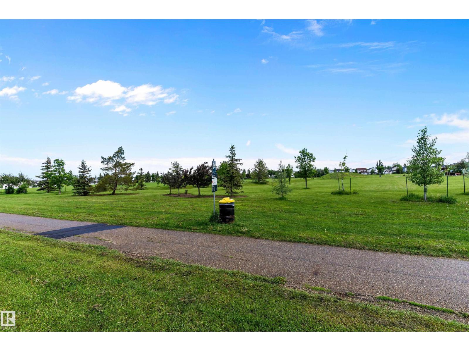 8904 170A AV NW - 38