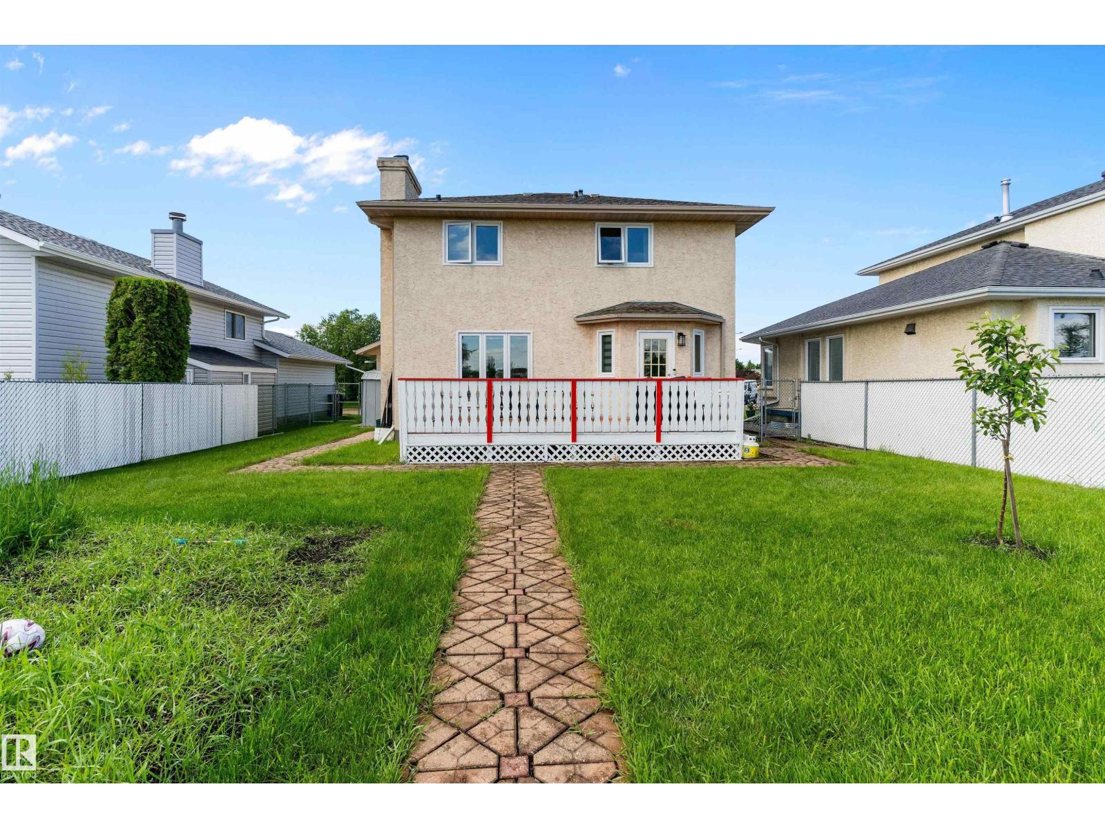 8904 170A AV NW - 40