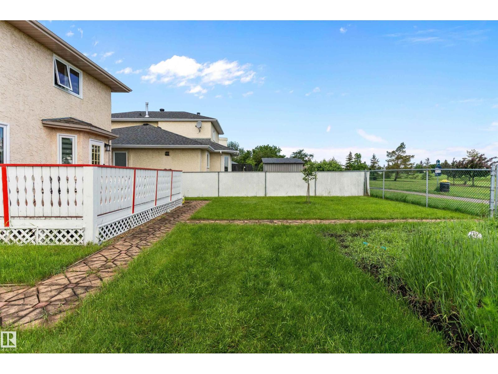 8904 170A AV NW - 41