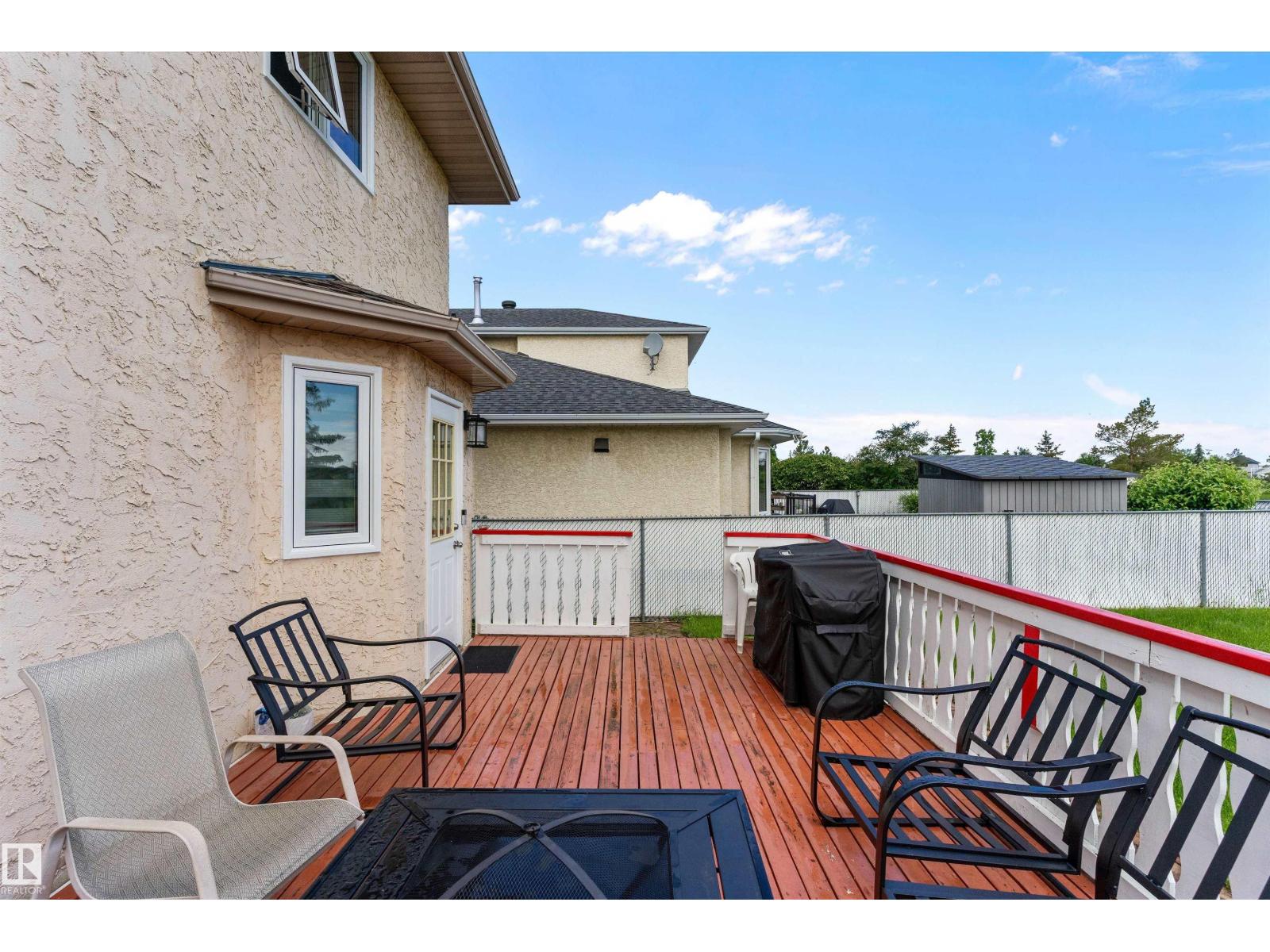 8904 170A AV NW - 45