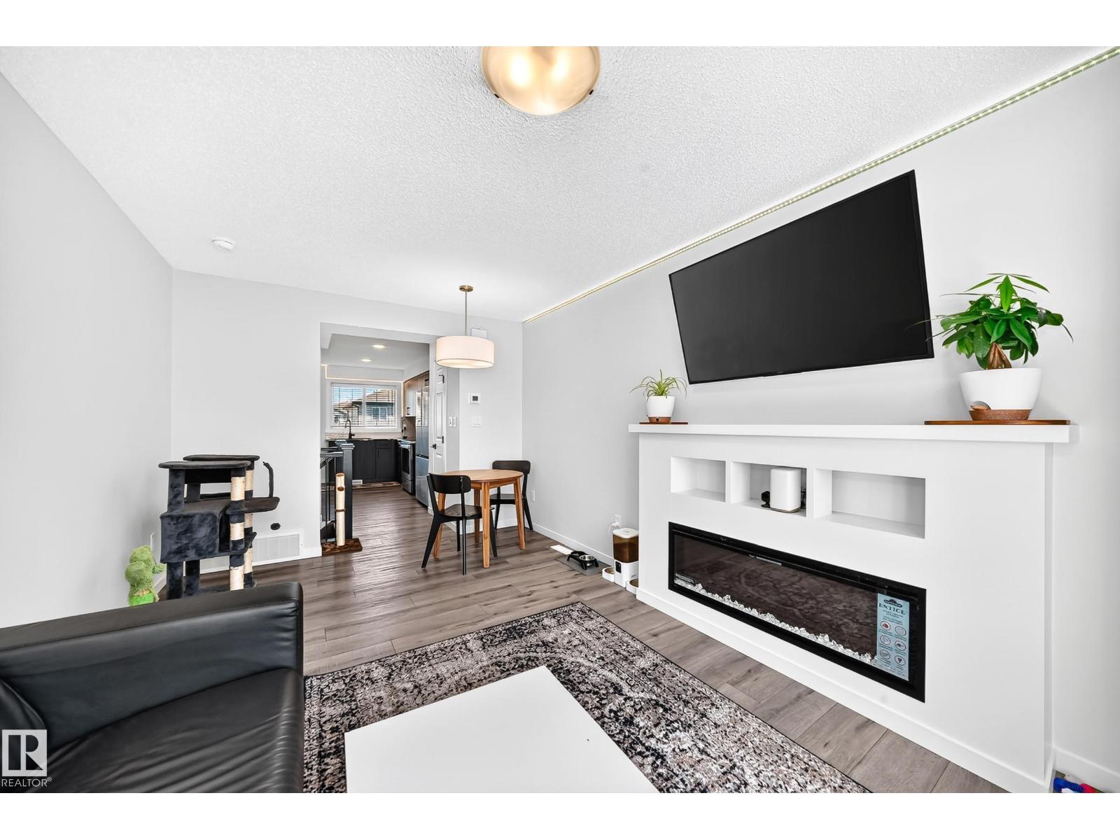 #28 1530 TAMARACK BV NW - 10
