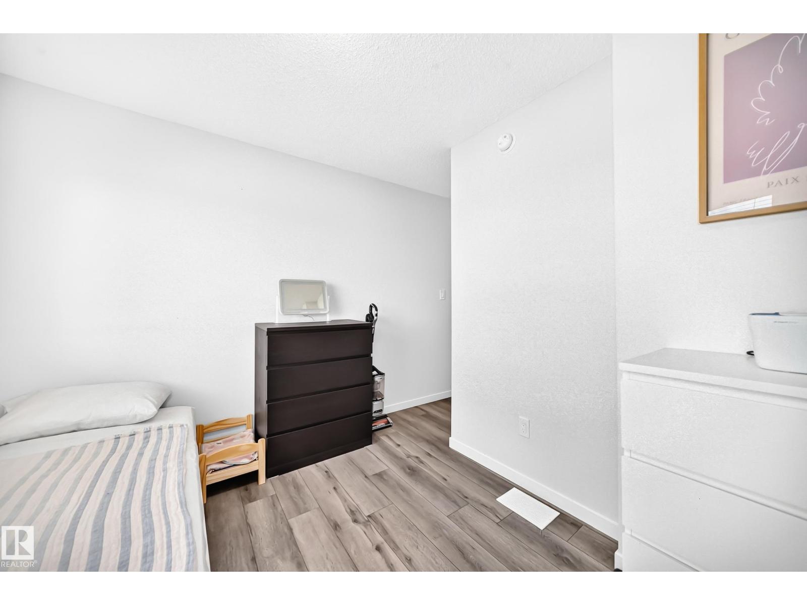 #28 1530 TAMARACK BV NW - 21