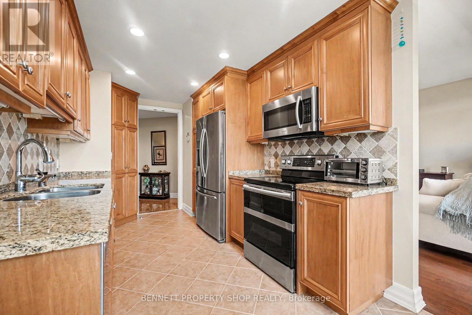 #708 3580 RIVERGATE WAY - 9