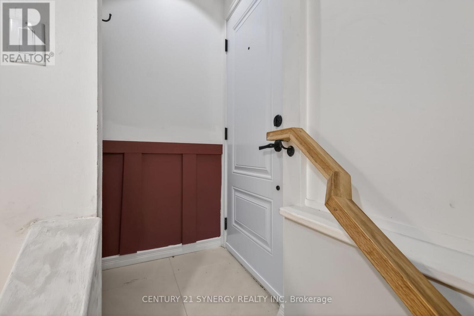5 Bed, 2 Bath House for Sale in Ottawa – 2358 JOLIFFE STREET, Ottawa – MLS# X13487608 - Image 27