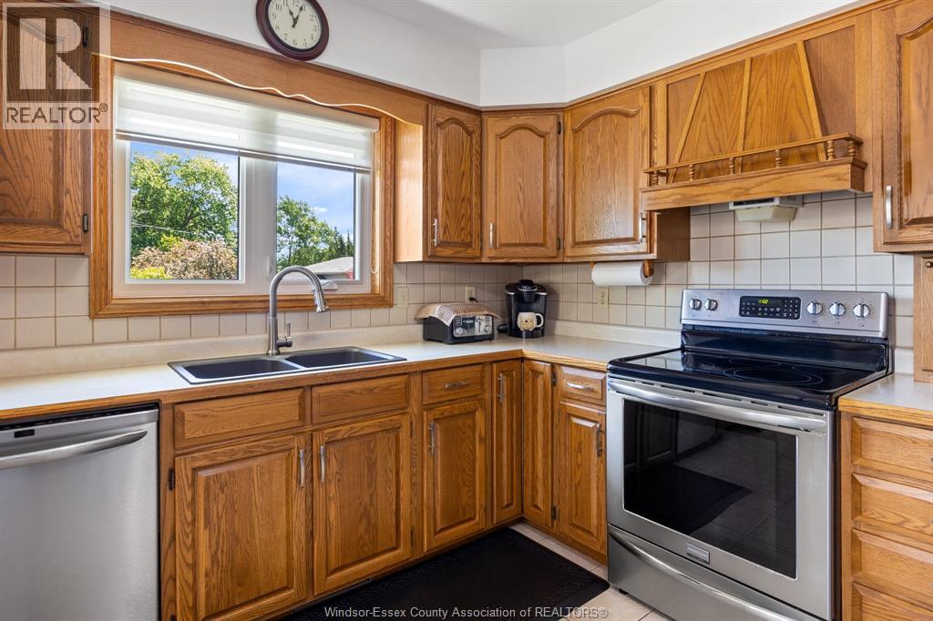 1545 WILLOW DRIVE - 10