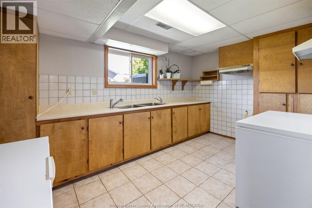 1545 WILLOW DRIVE - 20