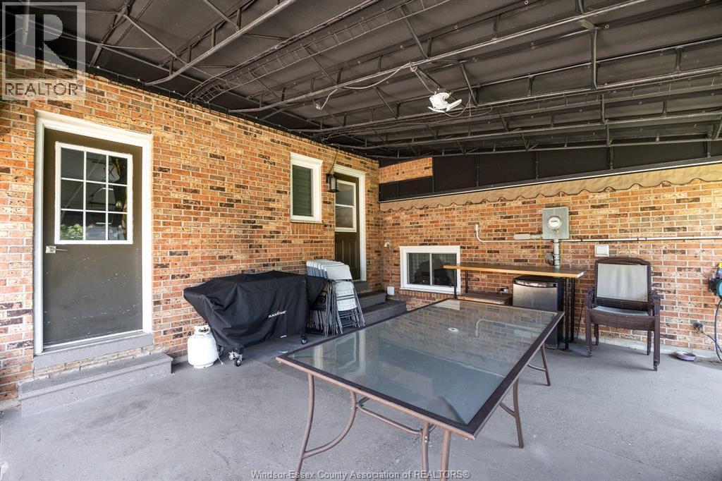 1545 WILLOW DRIVE - 26