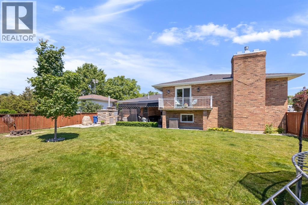 1545 WILLOW DRIVE - 29